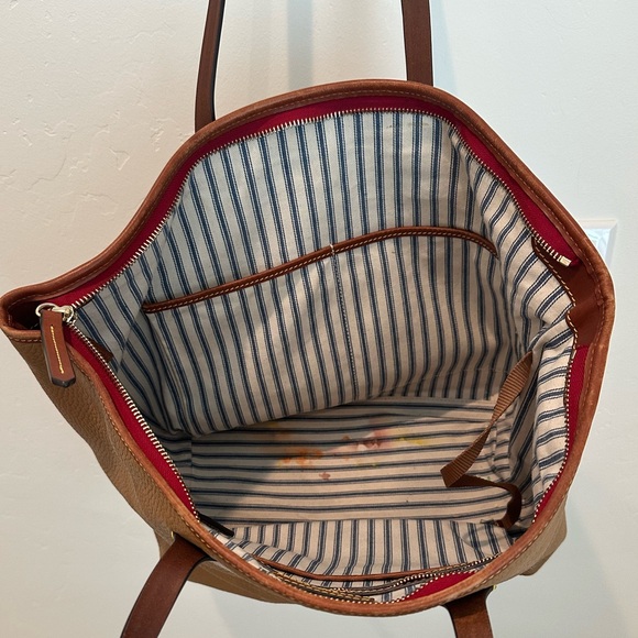 Dooney and Bourke Tote - Picture 5 of 5